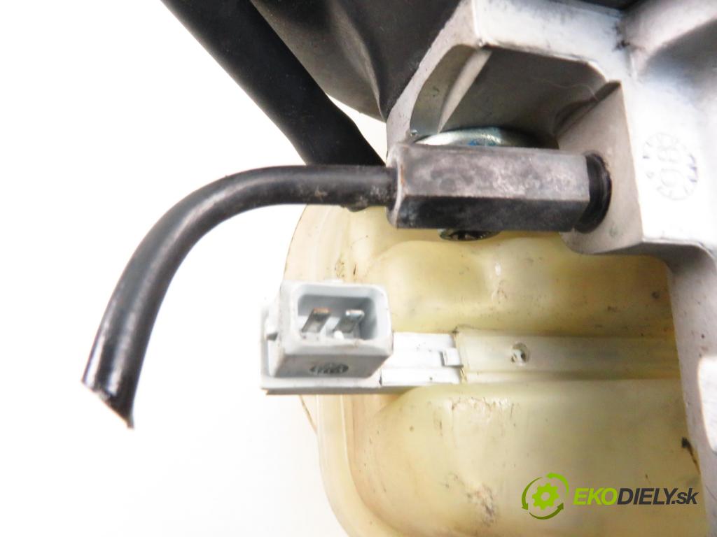 AUDI A4 (8D2, B5) SEDAN 1998 110,00 1.8 T - APU 1781,00 Posilovač 4B3612105 (Servočerpadlo)