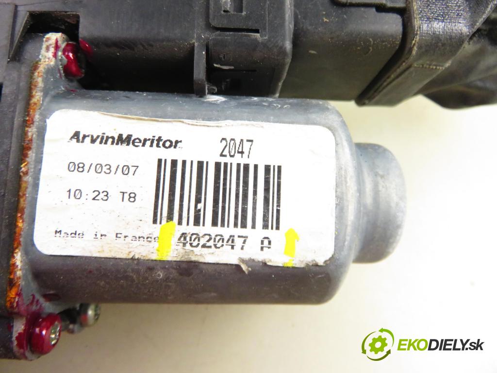 RENAULT SCENIC II (JM0/1_) MINIVAN 2007 0,00 1.9 dCi (JM14) - F9Q 804 1870,00 Motorček sťahovania okien PP 440726J4 ; 402047A