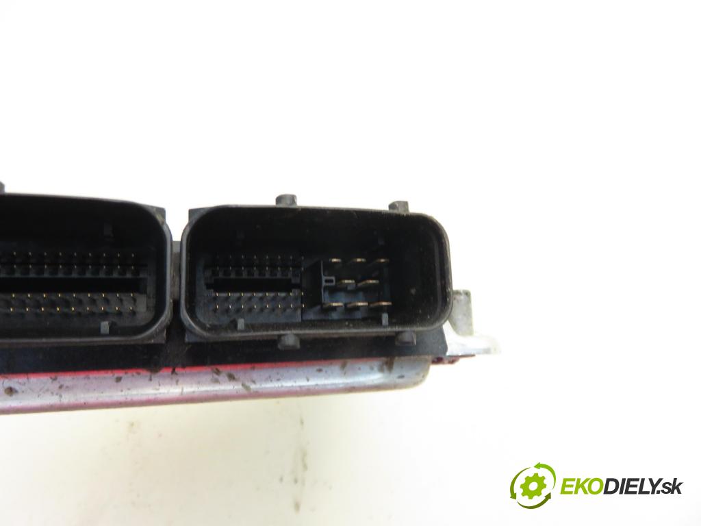 SKODA FABIA I Combi (6Y5) KOMBI 2005 47,00 1.9 SDI 64 - ASY 1896,00 Riadiaca jednotka Motor 038906012HR ; 0281011321