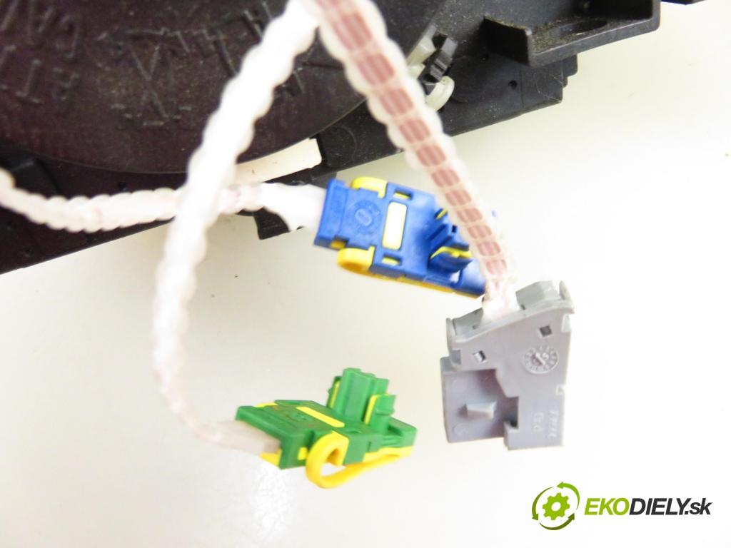 PEUGEOT 307 SW (3H) KOMBI 2005 81,00 1.6 16V - NFU (TU5JP4) 1587,00 páčka/prepínač 96567445XT