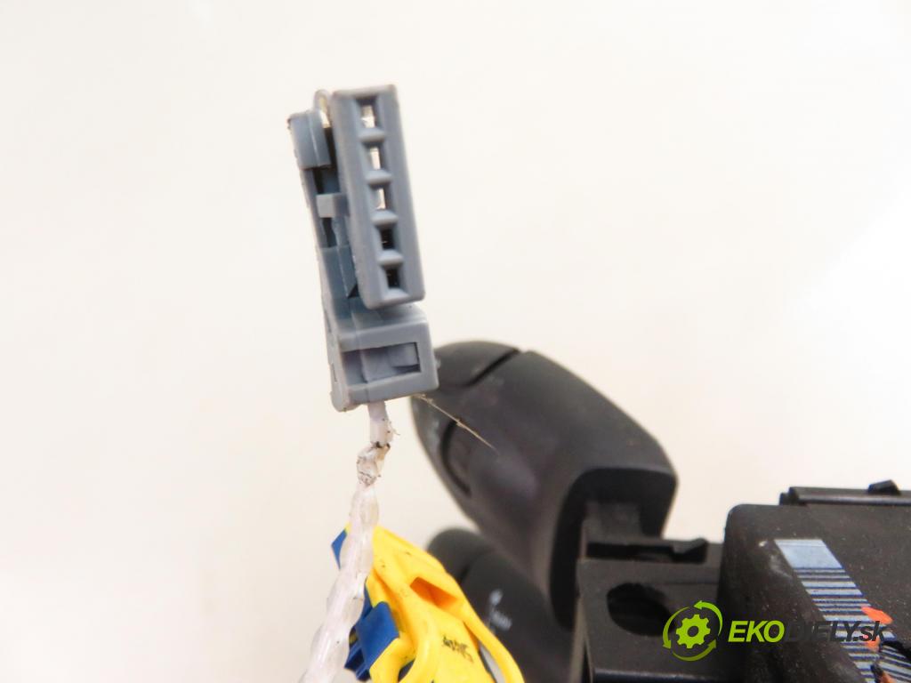 PEUGEOT 307 SW (3H) KOMBI 2005 81,00 1.6 16V - NFU (TU5JP4) 1587,00 páčka/prepínač 96567445XT