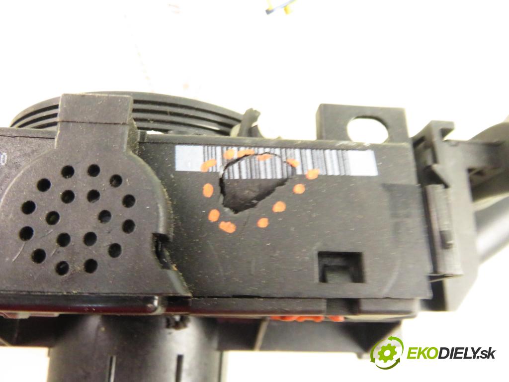 PEUGEOT 307 SW (3H) KOMBI 2005 81,00 1.6 16V - NFU (TU5JP4) 1587,00 páčka/prepínač 96567445XT