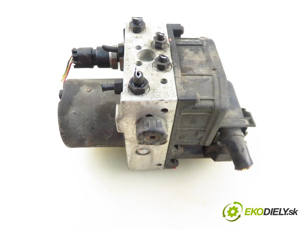 AUDI A4 (8E2, B6) SEDAN 2001 96,00 1.9 TDI PD 130 - AWX 1896,00 Pumpa ABS 0265950011 ; 0265225048 (Pumpa ABS)