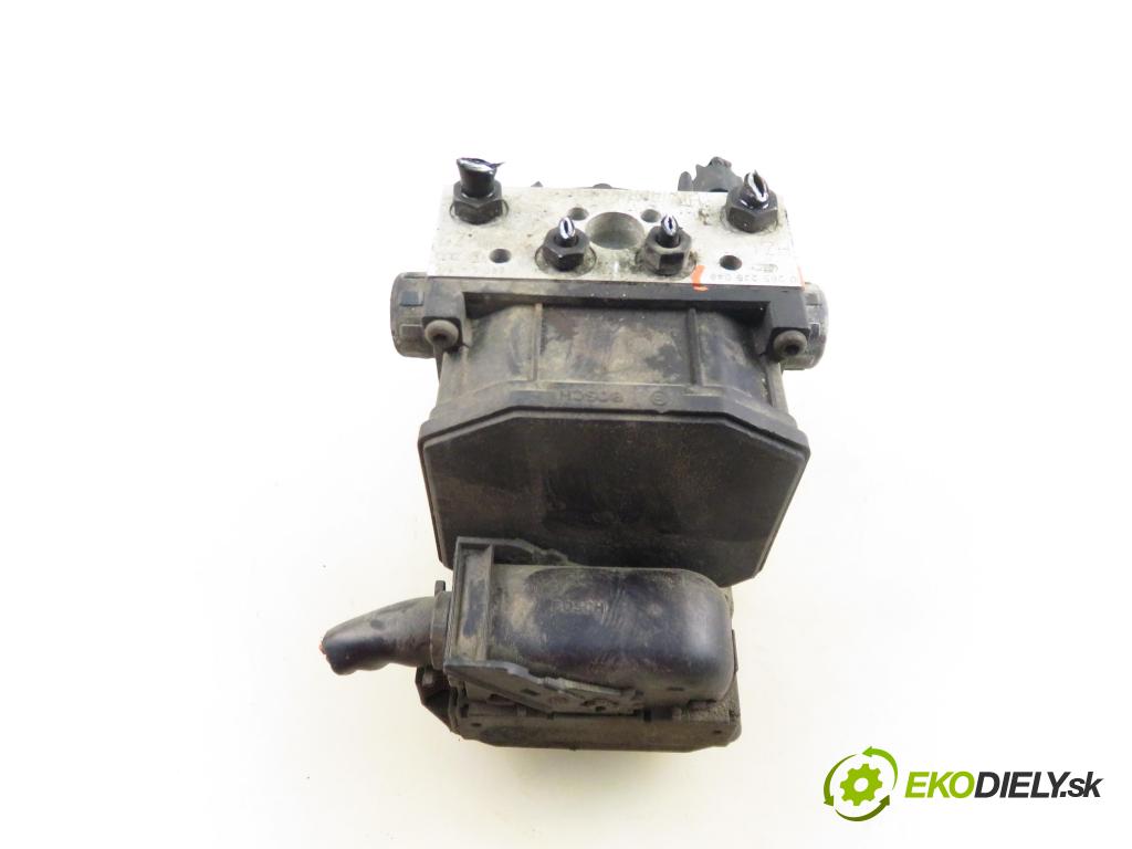 AUDI A4 (8E2, B6) SEDAN 2001 96,00 1.9 TDI PD 130 - AWX 1896,00 Pumpa ABS 0265950011 ; 0265225048 (Pumpa ABS)
