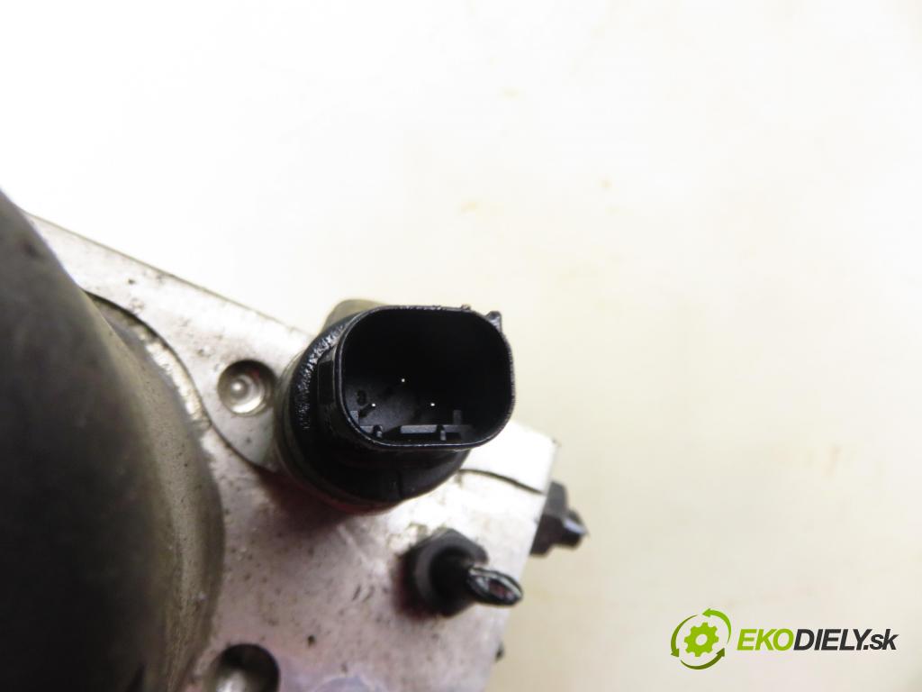 AUDI A4 (8E2, B6) SEDAN 2001 96,00 1.9 TDI PD 130 - AWX 1896,00 Pumpa ABS 0265950011 ; 0265225048 (Pumpa ABS)