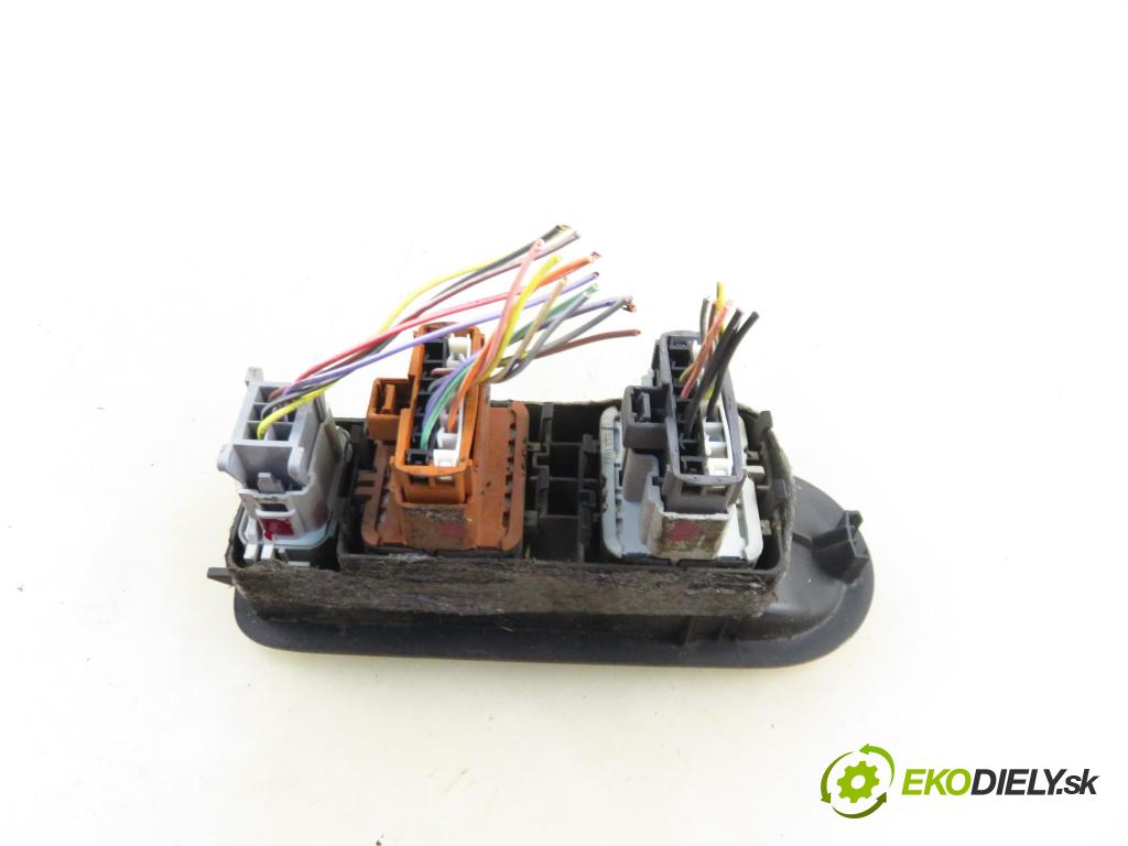 RENAULT SCENIC II (JM0/1_) MINIVAN 2007 0,00 1.9 dCi (JM14) - F9Q 804 1870,00 Panel ovládania okien 156018070C