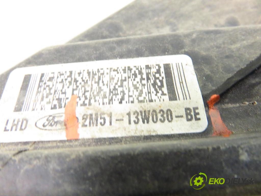 FORD FOCUS Turnier (DNW) KOMBI 2003 74,00 1.6 16V - FYDB 1596,00 Svetlo LP 2M5113W030BE