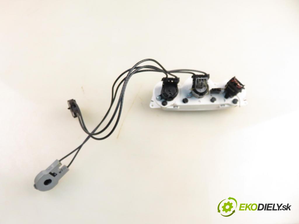 FORD FOCUS Turnier (DNW) KOMBI 2003 74,00 1.6 16V - FYDB 1596,00 Panel kúrenia KLIMATIZACE: 1S4H18C419BA