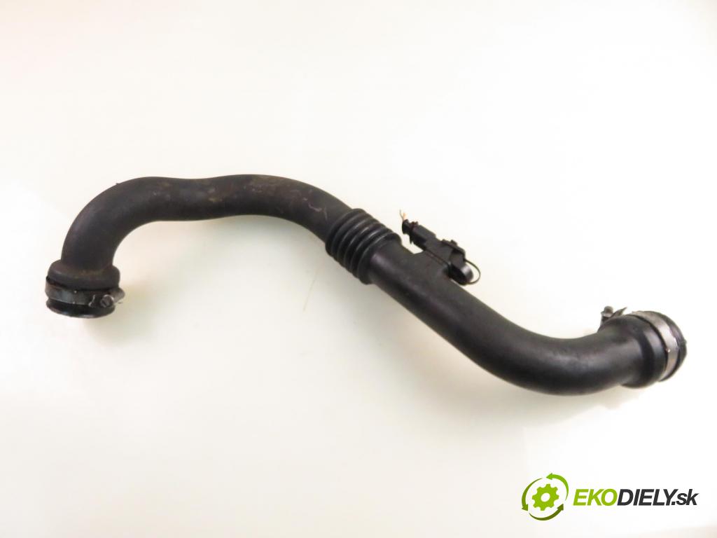 RENAULT MEGANE II (BM0/1_, CM0/1_) HB 2003 88,00 1.9 dCi 120 - F9Q 800 1870,00 Rúra intercoolera turba 8200201617B ; 8200363471
