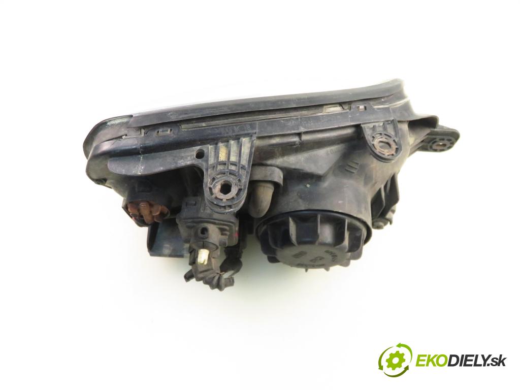 HYUNDAI SANTA FÉ I (SM) SUV 2004 92,00 2.0 CRDi 4x4 - D4EA-V 1991,00 Svetlo LP