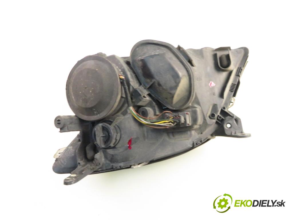 OPEL VECTRA C (Z02) SEDAN 2002 74,00 2.0 DTI 16V 101 - Y 20 DTH 1995,00 Svetlo PP