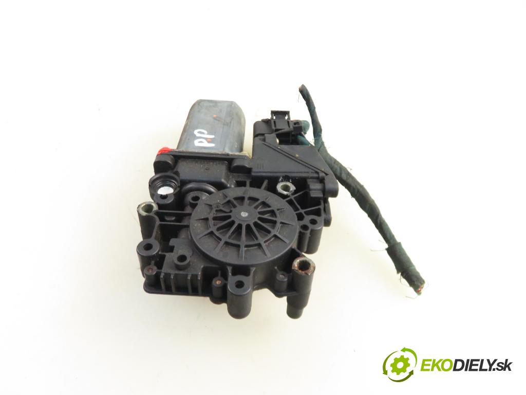 AUDI A3 (8L1) HB 2002 96,00 1.9 TDI quattro - ASZ 1896,00 motorek sťahovaní oken PP 8L3959802
