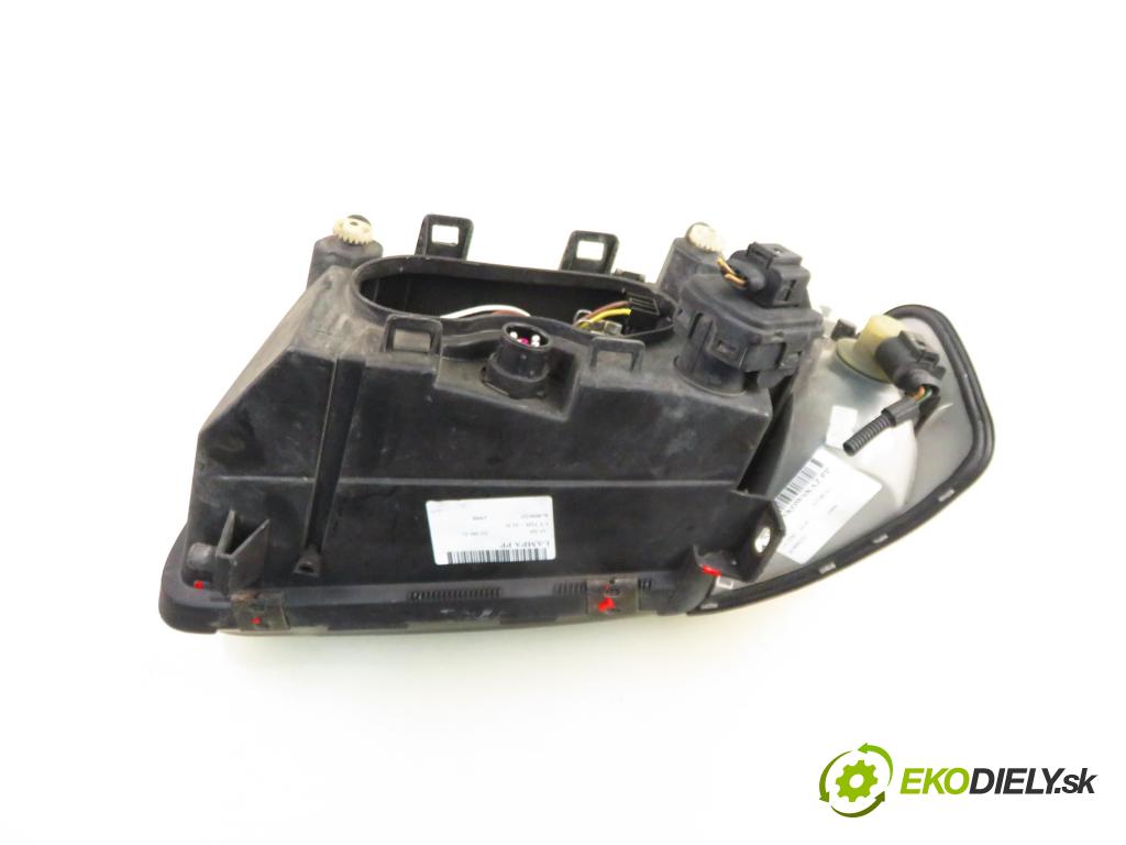 AUDI A3 (8L1) HB 1998 66,00 1.9 TDI 90 - ALH 1896,00 Svetlo PP