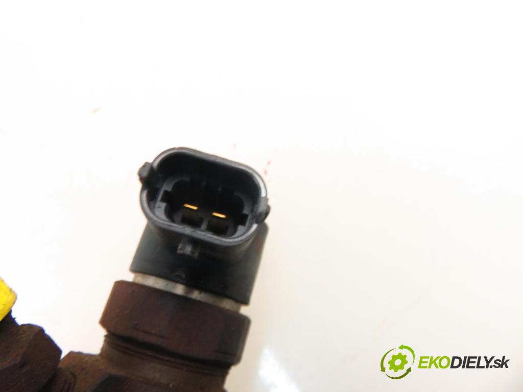 OPEL CORSA D (S07) HB 2011 70,00 1.3 CDTI - A 13 DTE 1248,00 vstrekovač 0445110326 (Vstrekovač paliva)