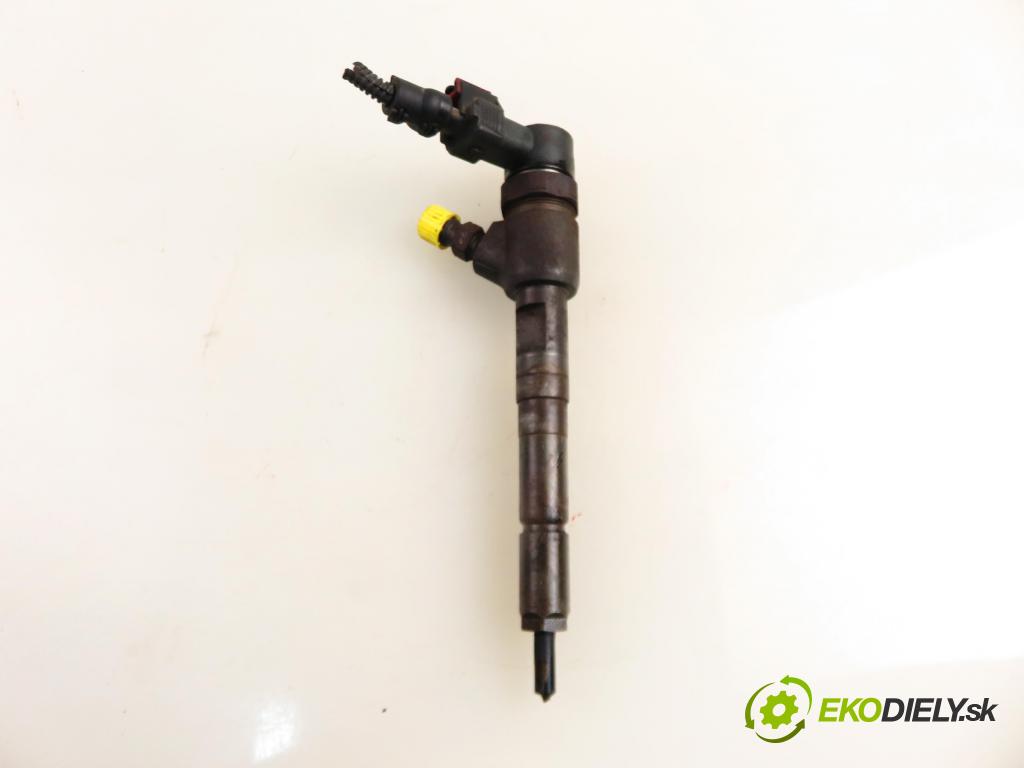 OPEL CORSA D (S07) HB 2011 70,00 1.3 CDTI - A 13 DTE 1248,00 vstrekovač 0445110326 (Vstrekovač paliva)