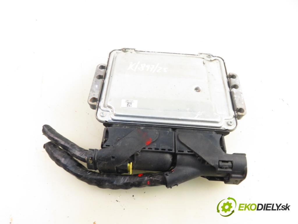 FIAT DOBLO Cargo (223_) FURGON 2008 77,00 1.9 JTD 105 - 223 B1.000 1910,00 Riadiaca jednotka Motor 51798819 ; 0281012865