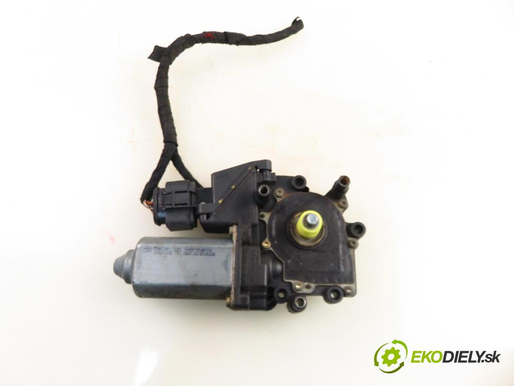 AUDI A3 (8L1) HB 2002 96,00 1.9 TDI quattro - ASZ 1896,00 motorek sťahovaní oken LP 8L3959801