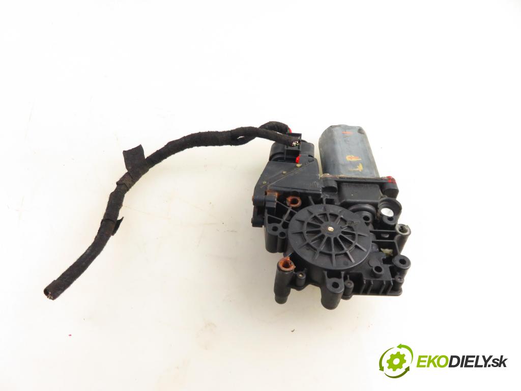 AUDI A3 (8L1) HB 2002 96,00 1.9 TDI quattro - ASZ 1896,00 motorek sťahovaní oken LP 8L3959801