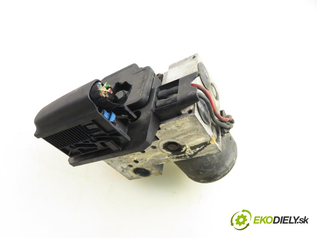 VW PASSAT B5 (3B2) SEDAN 1999 74,00 1.9 TDI - AVB 1896,00 Pumpa ABS 0265200401 ; 8E0614111T (Pumpa ABS)