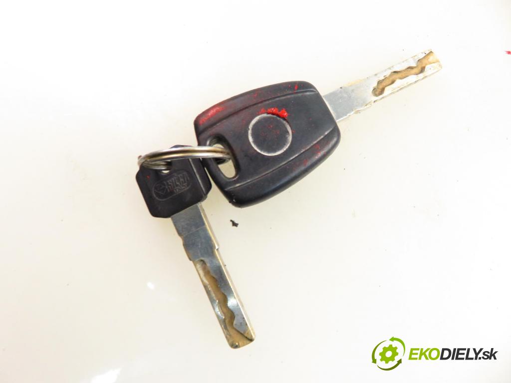 CITROEN NEMO Skrzynia (AA_) FURGON 2008 50,00 1.4 HDi - 8HS (DV4TED) 1398,00 spínačka 51799409 (Spínací skříňky a klíče)