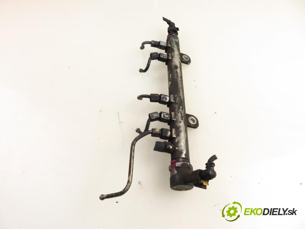 FIAT GRANDE PUNTO (199_) HB 2006 66,00 1.3 D Multijet 90 - 199 A3.000 1248,00 lišta vstřikovací 55200517 ; 0445214086 ; 0281002507 (Vstřikovací lišty)