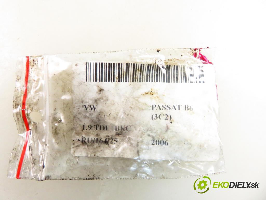VW PASSAT B6 (3C2) SEDAN 2006 77,00 1.9 TDI PD 105 - BKC 1896,00 vstříkovač 038130073AG (Vstřikovač paliva)