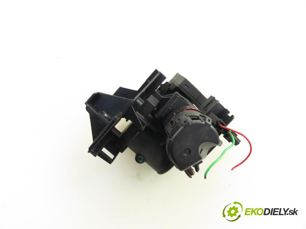 OPEL ZAFIRA A Nadwozie Wielkopojemne (MPV) (T98)  MINIVAN 1999 92,00 1.8 16V 125 - Z 18 XE 1796,00 spinačka 24445098 ; 5WK4763 (Spínacia skrinka)