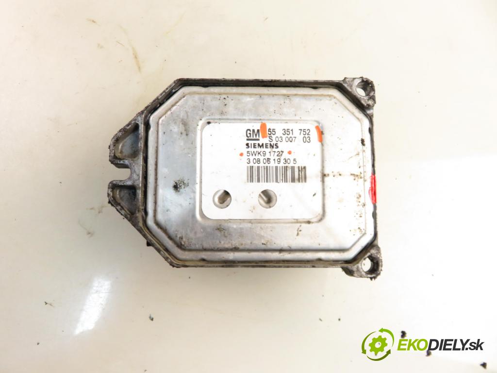 OPEL ZAFIRA A Nadwozie Wielkopojemne (MPV) (T98) MINIVAN 1999 92,00 1.8 16V 125 - Z 18 XE 1796,00 Riadiaca jednotka Motor 55351752 ; S0300703 ; 5WK91727