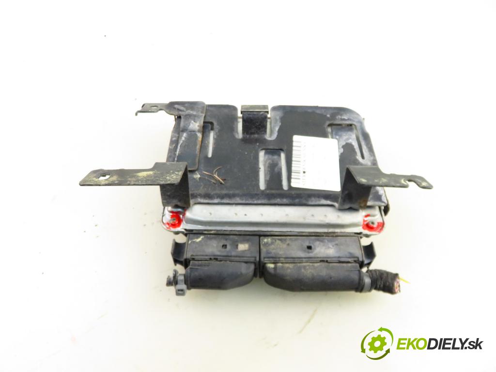 SEAT LEON (1M1) HB 2002 81,00 1.9 TDI 110 - ASV 1896,00 Riadiaca jednotka Motor 038906012FK ; 0281010683