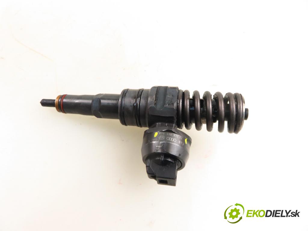 VW TOURAN (1T1, 1T2) MINIVAN 2003 74,00 1.9 TDI PD 100 - AVQ 1896,00 vstříkovač 038130073AG ; 0414720215 (Vstřikovač paliva)