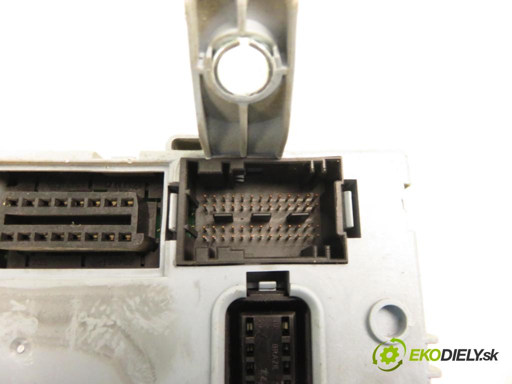 FIAT LINEA (323_) SEDAN 2007 0,00 1.3 D Multijet - 199 A2.000 1248,00 MODUL BSI 51778013