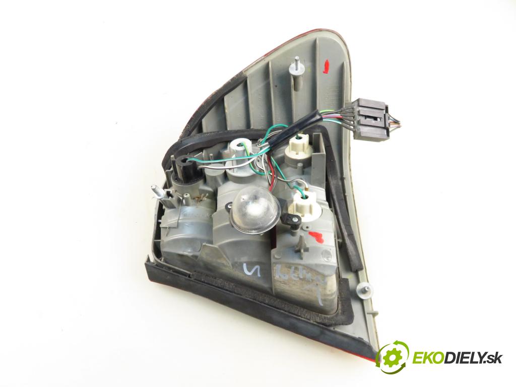 BMW 3 (E46) SEDAN 2001 100,00 320 d 136 - M47 D20 (204D1) 1951,00 Svetlo ľavé zadné