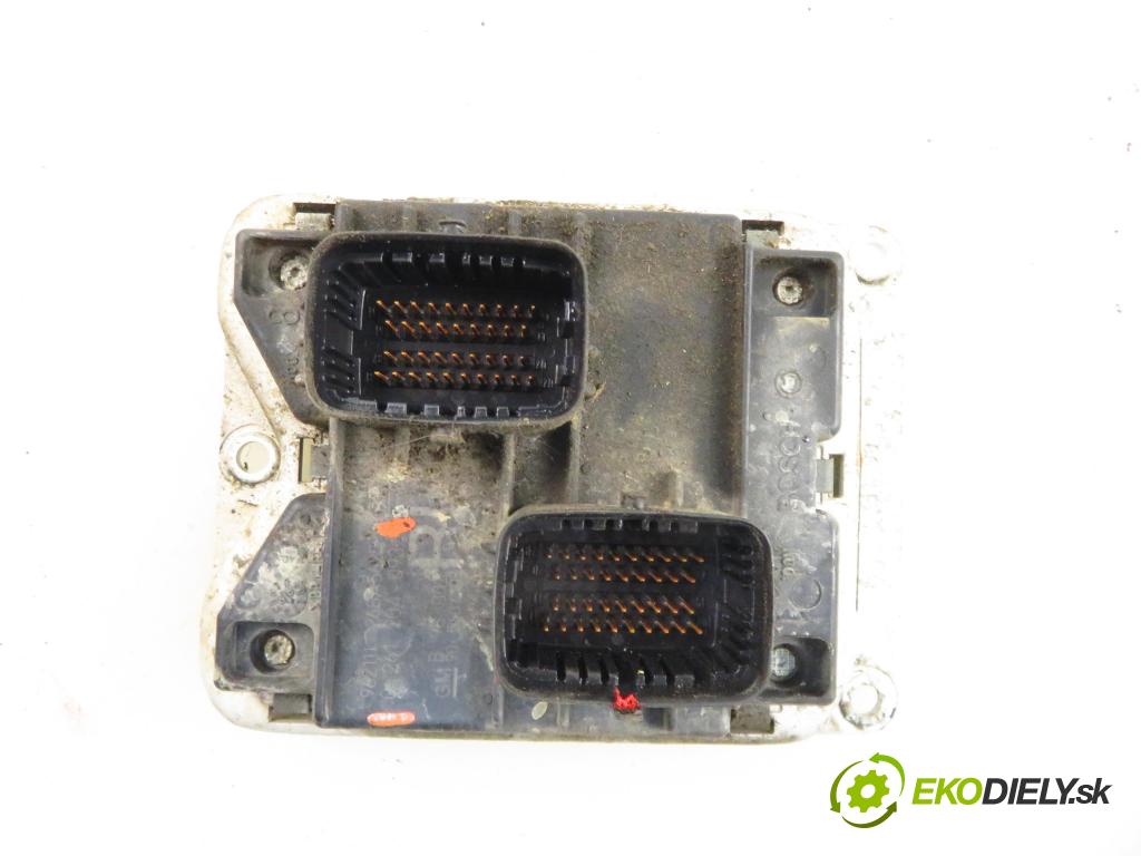OPEL ASTRA G liftback (T98) HB 1999 48,00 1.2 16V - X 12 XE 1199,00 Riadiaca jednotka Motor 0261204093