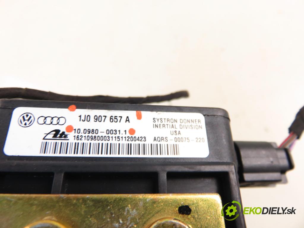 VW BORA (1J2) SEDAN 2001 77,00 1.6 16V - AUS 1598,00 snímač ESP 1J0907657A ; 10098000311 ; 1J0907651A