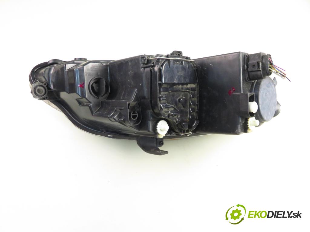 SEAT ALTEA (5P1) HB 2004 77,00 1.9 TDI - BKC 1896,00 Svetlo LP