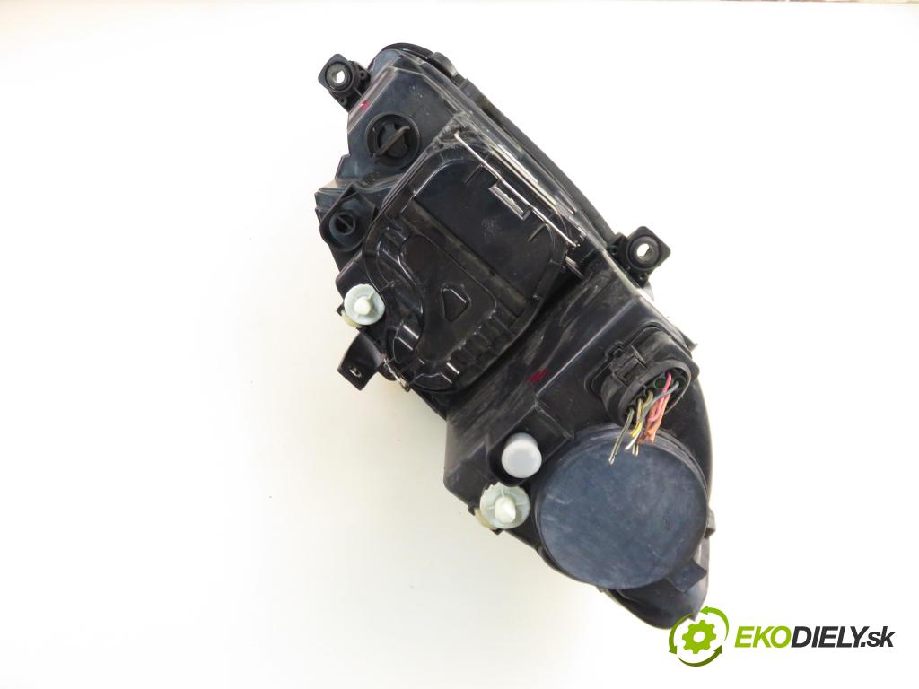 SEAT ALTEA (5P1) HB 2004 77,00 1.9 TDI - BKC 1896,00 Svetlo LP