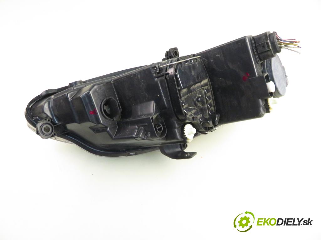 SEAT ALTEA (5P1) HB 2004 77,00 1.9 TDI - BKC 1896,00 Svetlo LP