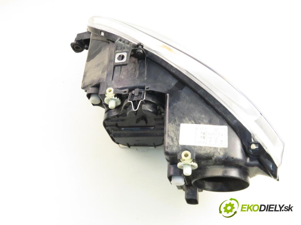 SEAT ALTEA (5P1) HB 2004 77,00 1.9 TDI - BKC 1896,00 Svetlo PP