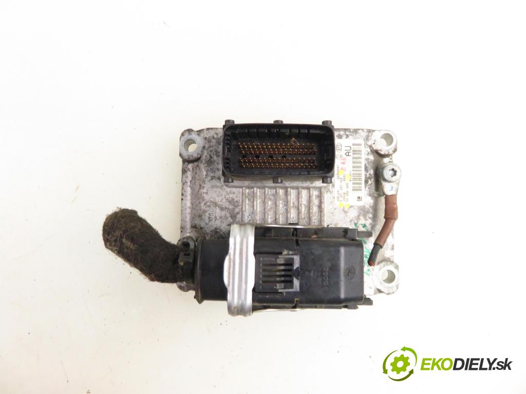 OPEL CORSA C (X01) HB 2004 55,00 1.2 16V 75 - Z 12 XE 1199,00 Riadiaca jednotka Motor 24456865 ; 0261207426