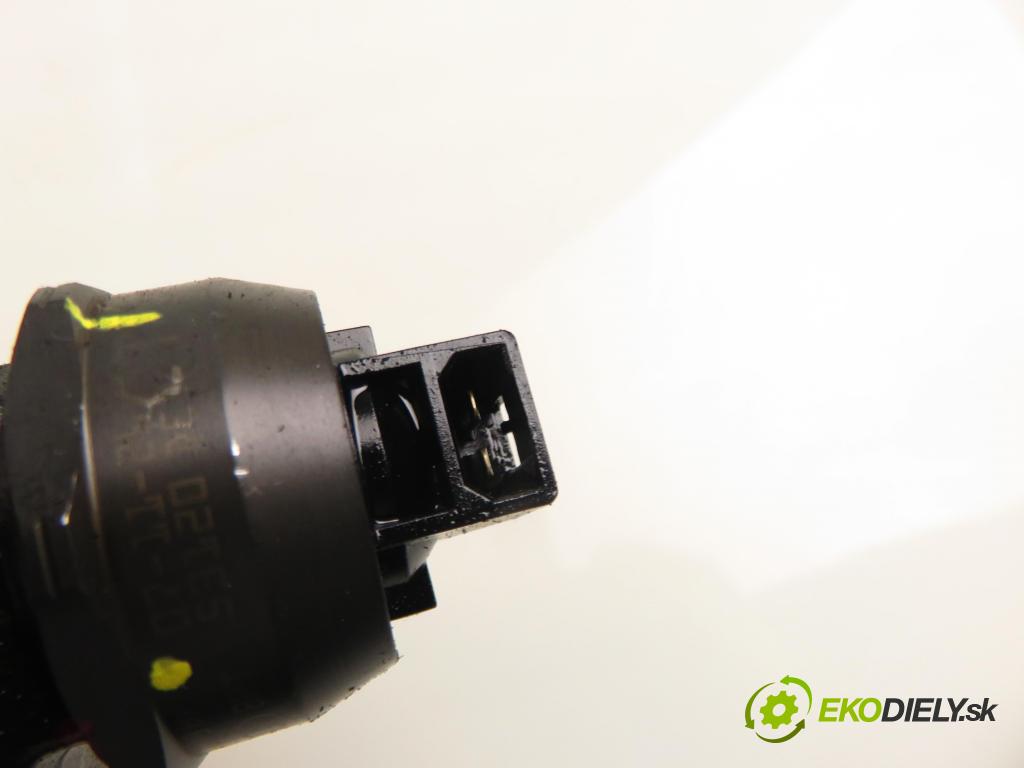 SEAT IBIZA III (6L1) HB 2009 59,00 1.4 TDI - BMS 1422,00 Vstrekovač 038130073BP ; 0414720314 (Vstrekovač paliva)