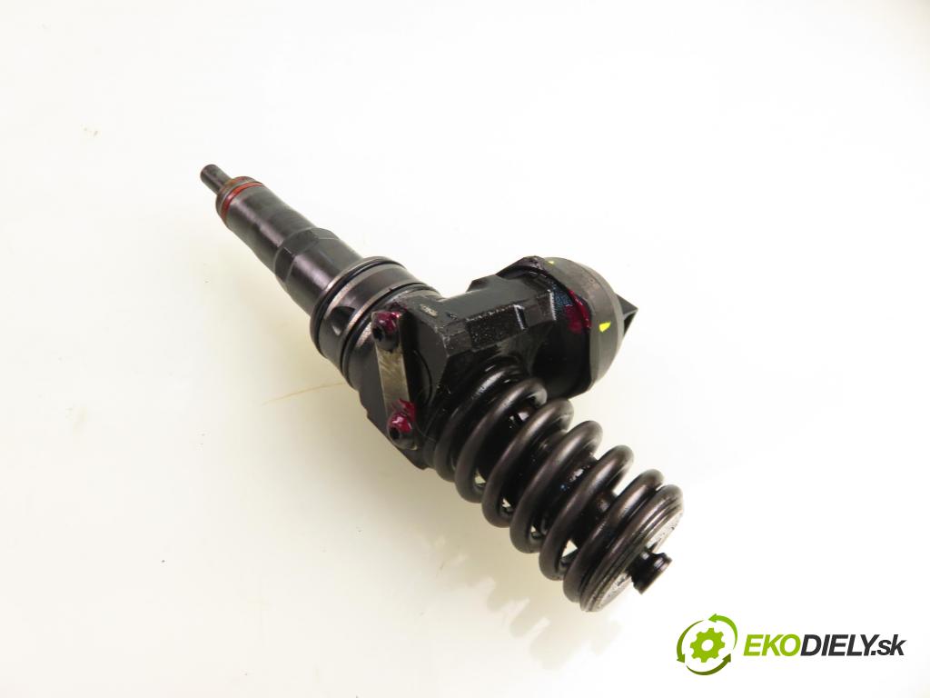 SEAT IBIZA III (6L1) HB 2009 59,00 1.4 TDI - BMS 1422,00 Vstrekovač 038130073BP ; 0414720314 (Vstrekovač paliva)