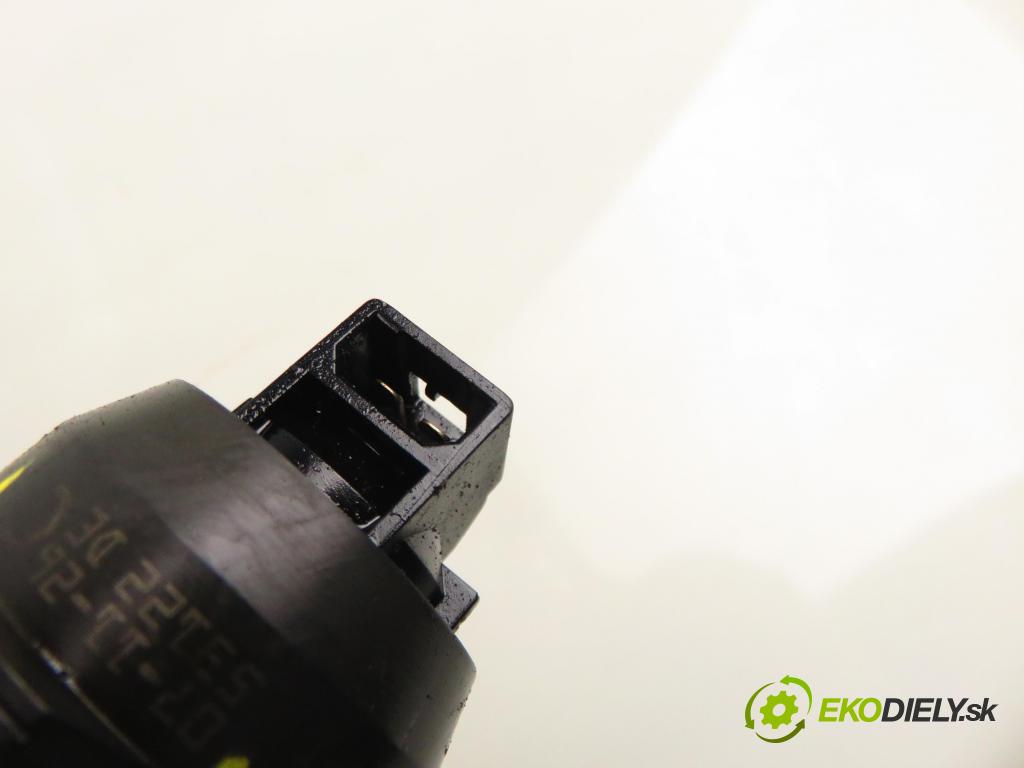 SEAT IBIZA III (6L1) HB 2009 59,00 1.4 TDI - BMS 1422,00 Vstrekovač 038130073BP ; 0414720314 (Vstrekovač paliva)