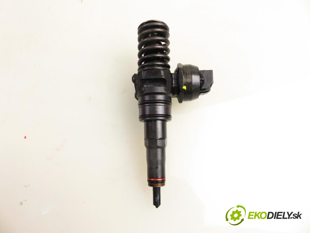 SEAT IBIZA III (6L1) HB 2009 59,00 1.4 TDI - BMS 1422,00 Vstrekovač 038130073BP ; 0414720314 (Vstrekovač paliva)