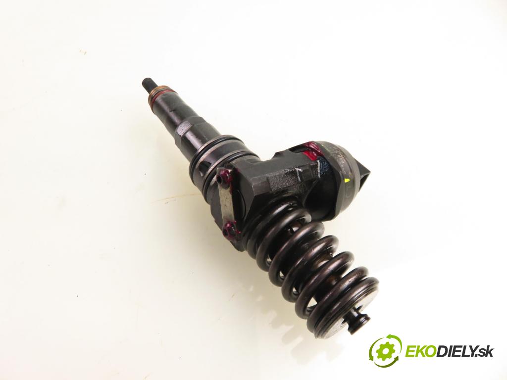 SEAT IBIZA III (6L1) HB 2009 59,00 1.4 TDI - BMS 1422,00 Vstrekovač 038130073BP ; 0414720314 (Vstrekovač paliva)