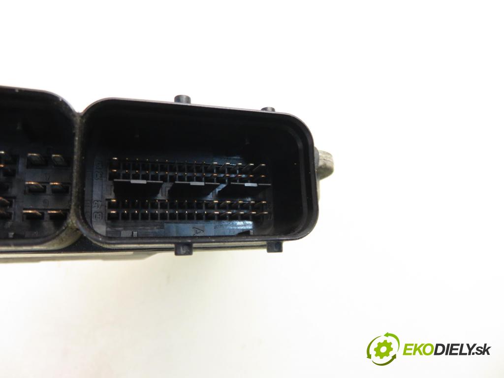 SEAT ALTEA (5P1) HB 2004 77,00 1.9 TDI - BKC 1896,00 Riadiaca jednotka Motor 03G906016DG ; 0281011885