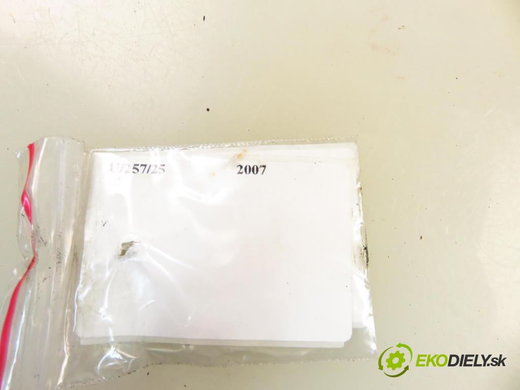 SKODA FABIA I Combi (6Y5) KOMBI 2007 59,00 1.4 16V - BUD 1390,00 KOMPRESOR: klimatizácie 6QO820808 (Kompresor klimatizácie)