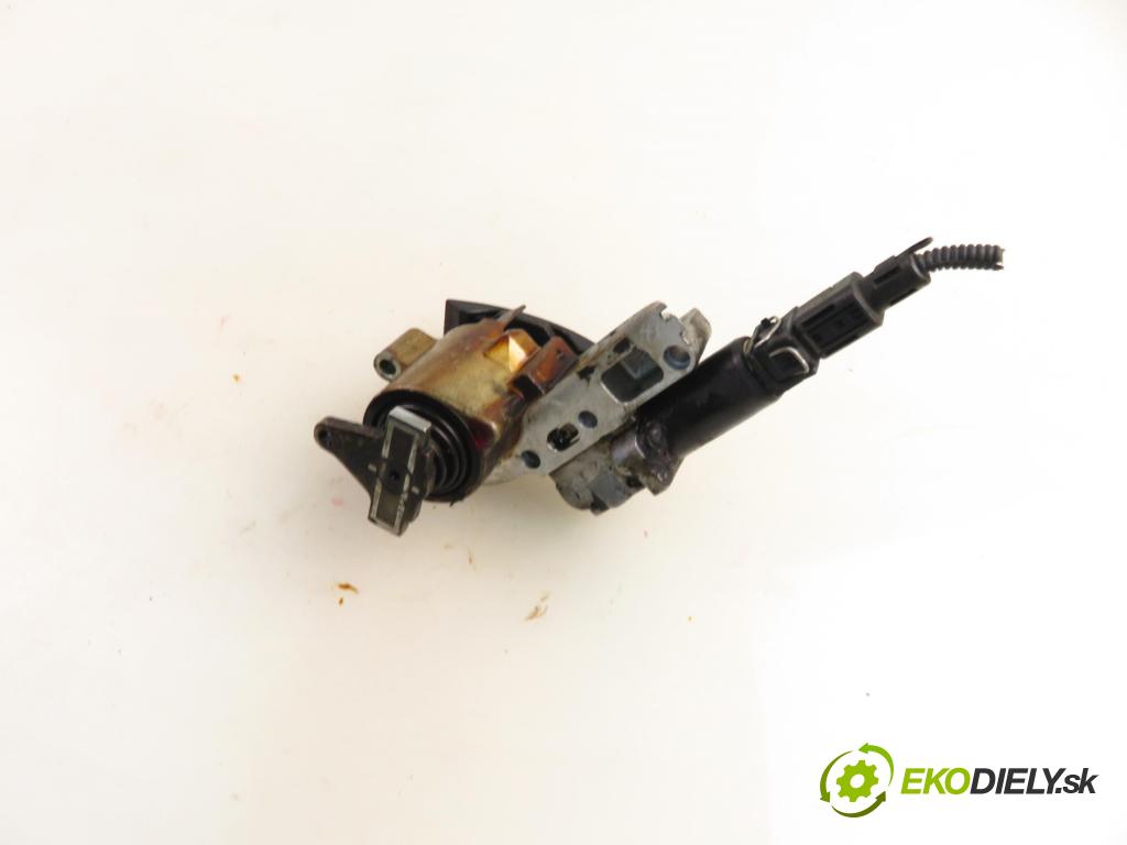 VW GOLF IV (1J1) HB 1999 92,00 1.8 20V 125 - AGN 1781,00 Napínač reťaze 058109088B