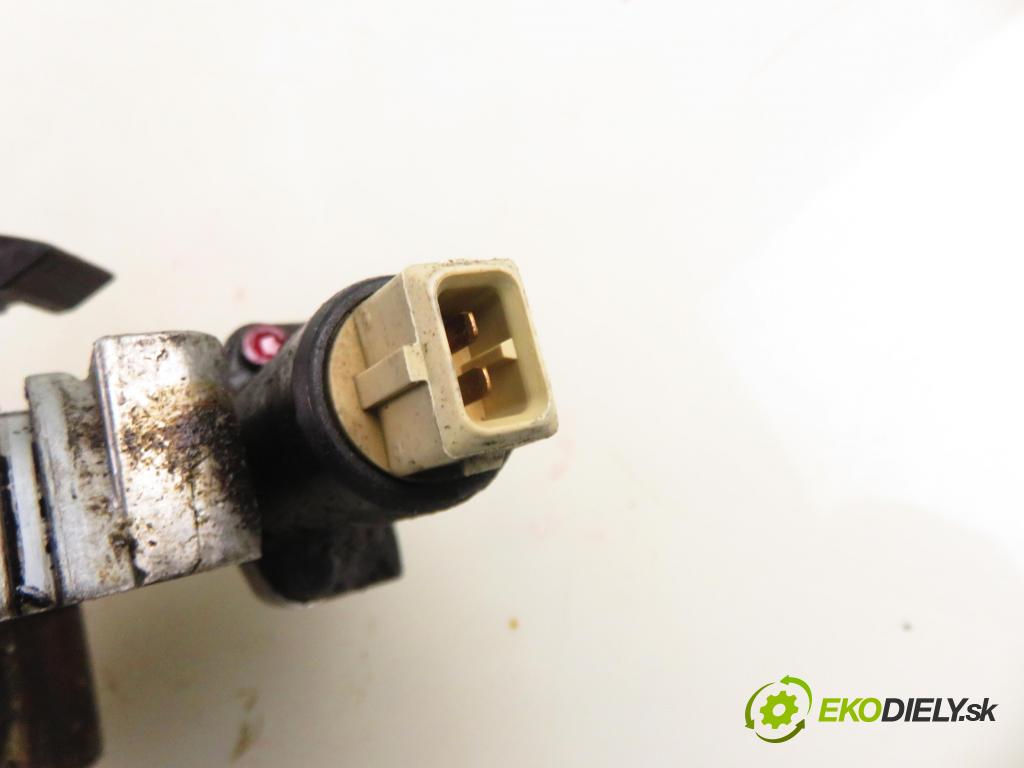 VW GOLF IV (1J1) HB 1999 92,00 1.8 20V 125 - AGN 1781,00 Napínač reťaze 058109088B