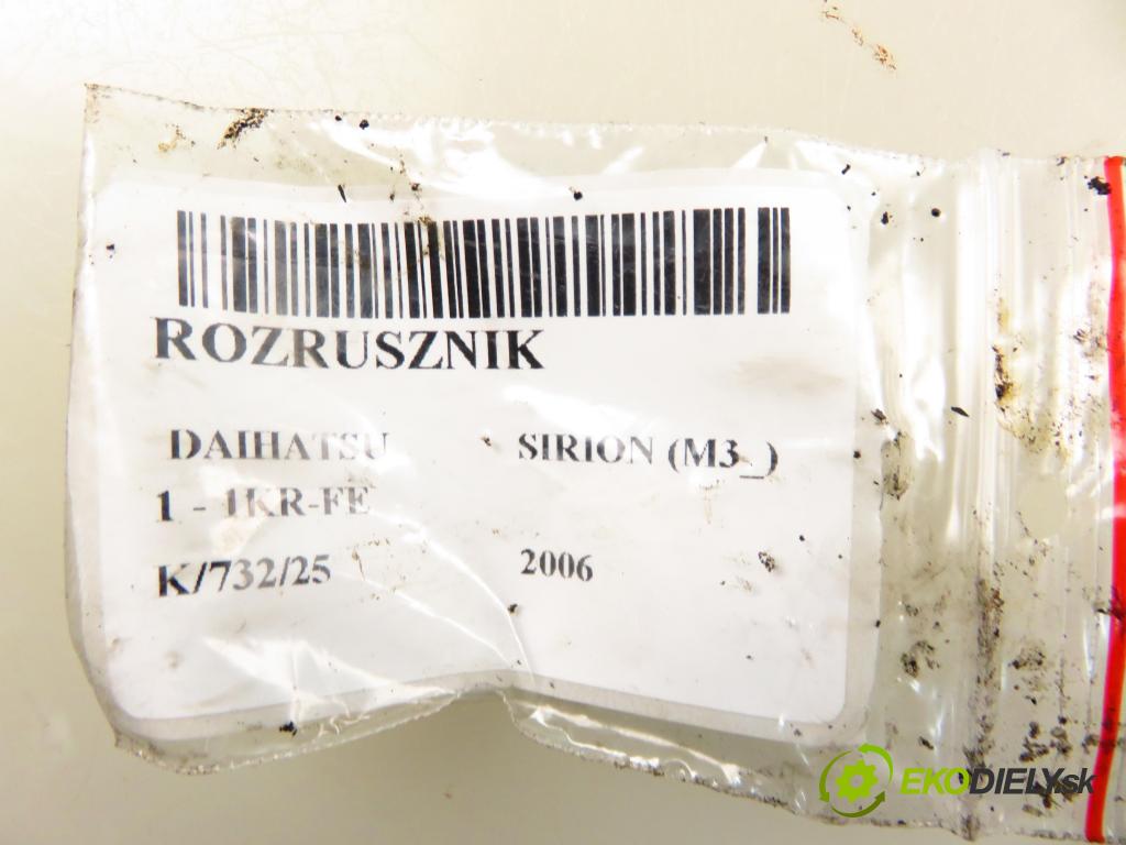 DAIHATSU SIRION (M3_) HB 2006 51,00 1 - 1KR-FE 998,00 Štartér 28100B1020 ; 4280002560 (Štartér)