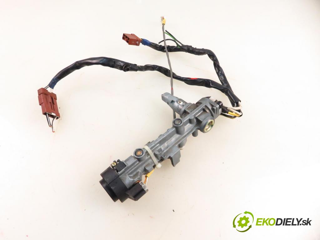 HONDA CR-V I (RD) SUV 1998 94,00 2.0 16V 4WD (RD1, RD3) - B20B3 1972,00 spinačka  (Spínacia skrinka)